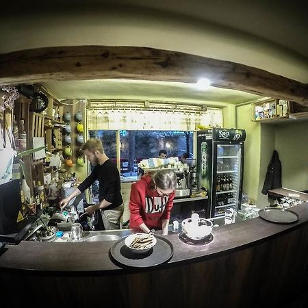 Arka Hostel Shkodër エクステリア 写真