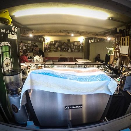 Arka Hostel Shkodër エクステリア 写真