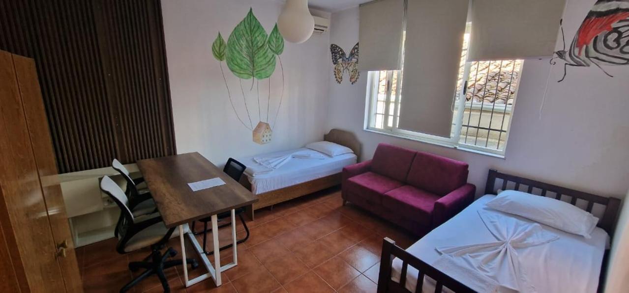 Arka Hostel Shkodër エクステリア 写真