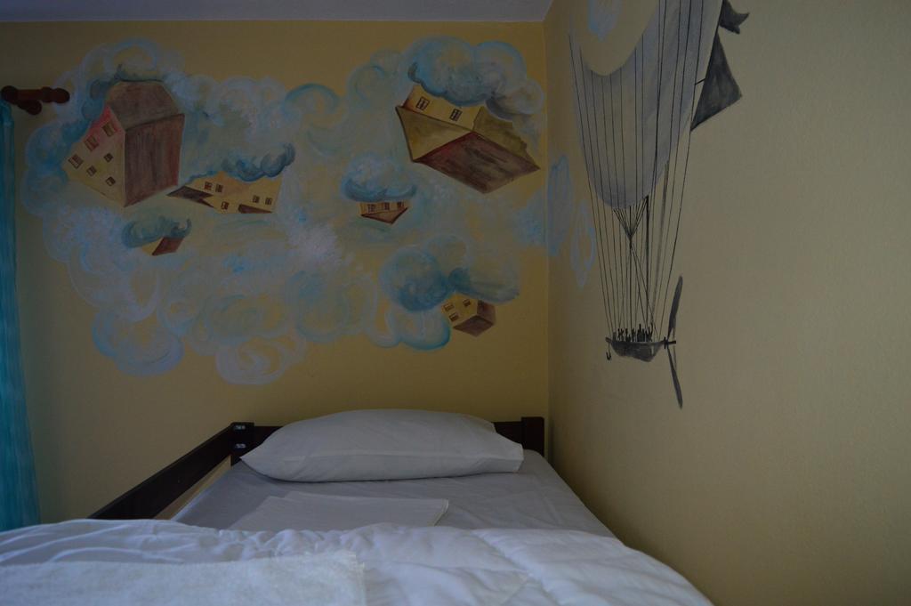 Arka Hostel Shkodër エクステリア 写真