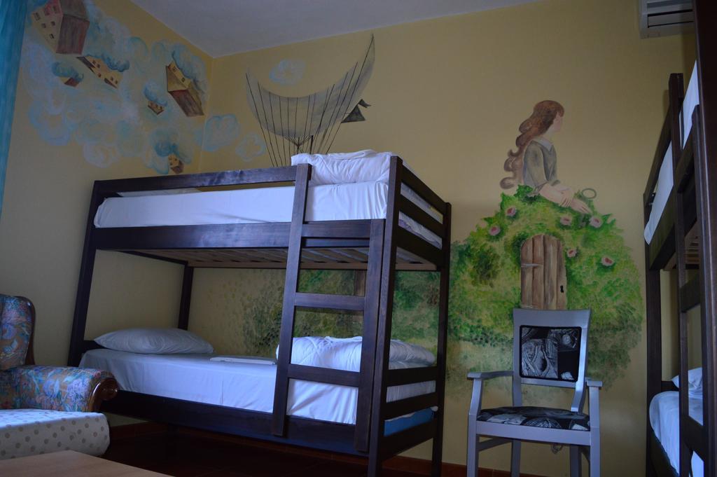 Arka Hostel Shkodër エクステリア 写真