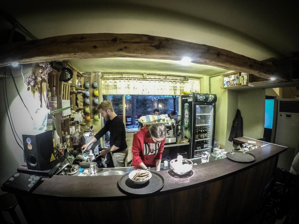Arka Hostel Shkodër エクステリア 写真