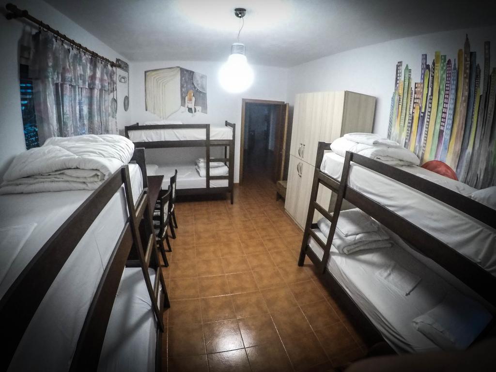 Arka Hostel Shkodër エクステリア 写真