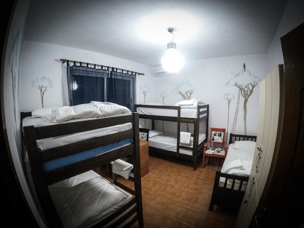 Arka Hostel Shkodër エクステリア 写真