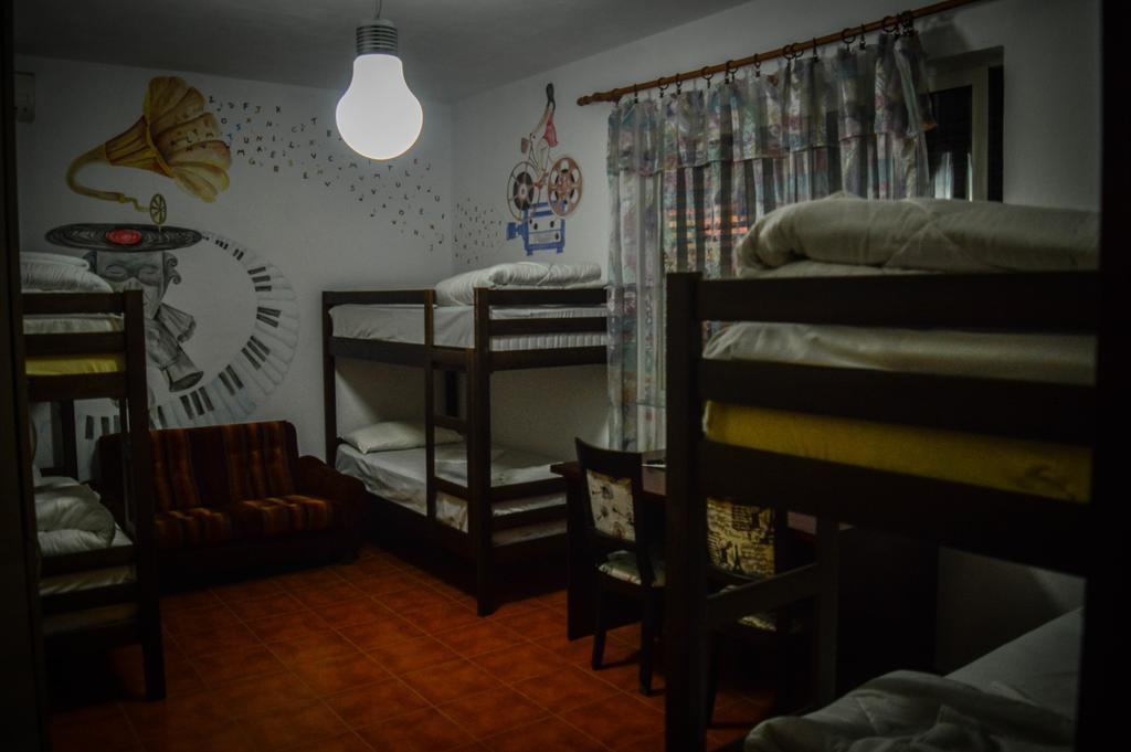 Arka Hostel Shkodër エクステリア 写真