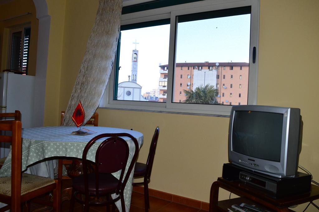 Arka Hostel Shkodër エクステリア 写真